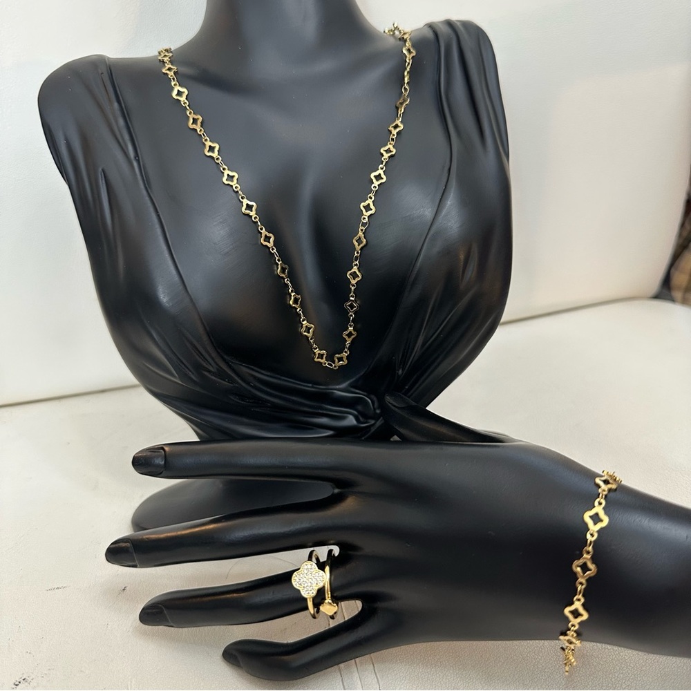 18K Gold plated clover chain necklace18-20” with bracelets7-9”